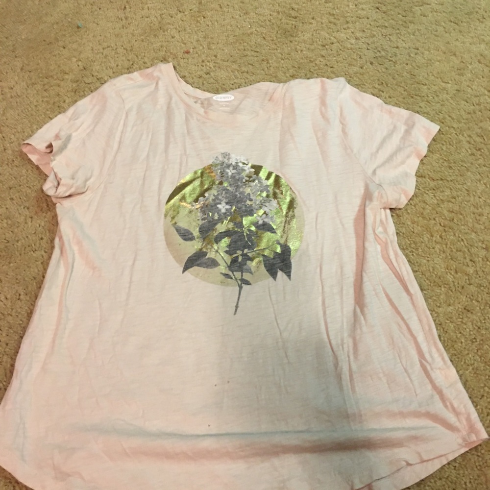Old navy tee